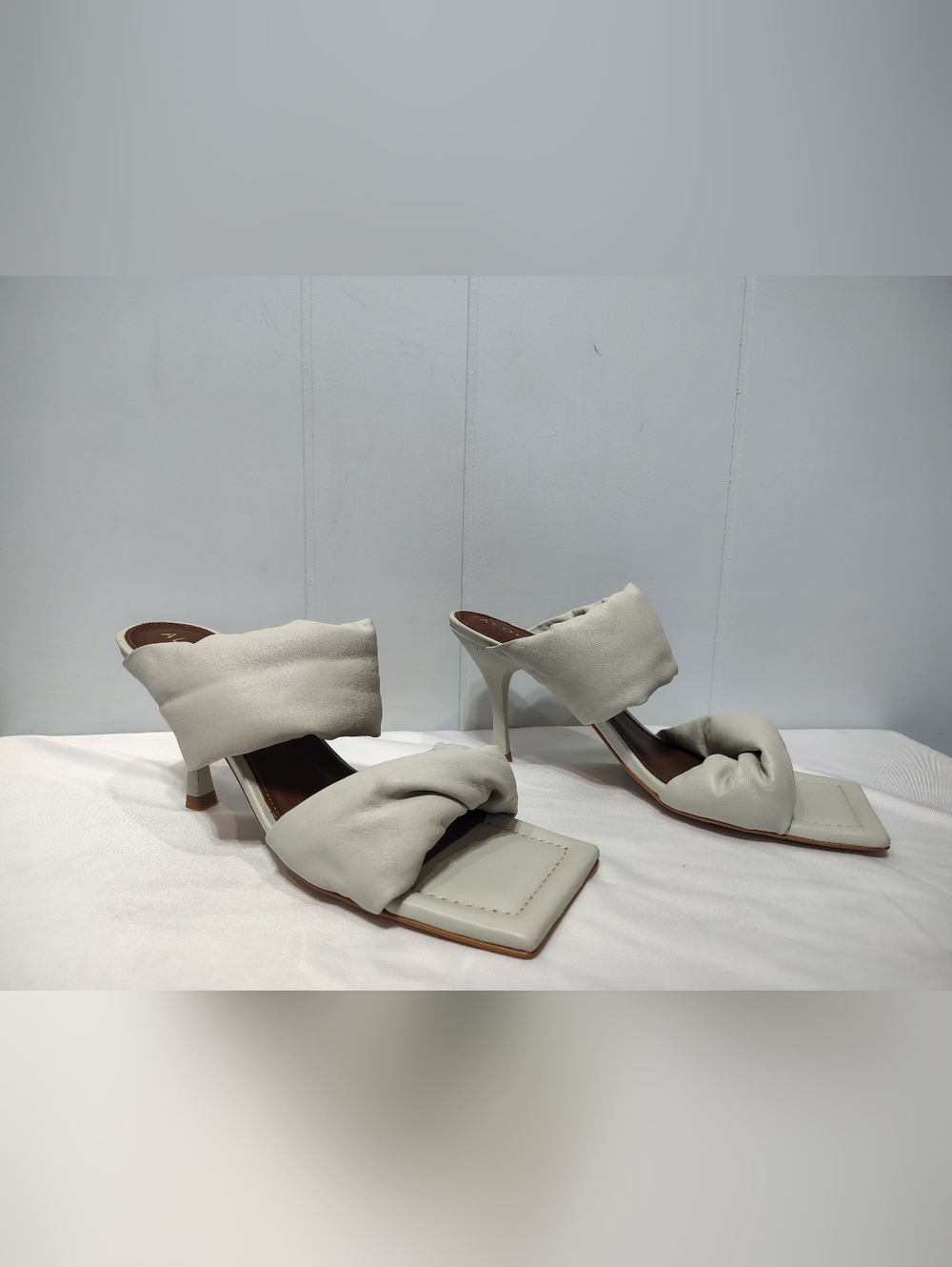 Alohas Twist Leather Sandals 38 US 7 Ivory Cream Heeled Mule Square Toe Spain